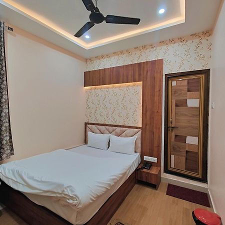 Hotel Mangal Murti Βαρανάσι Εξωτερικό φωτογραφία