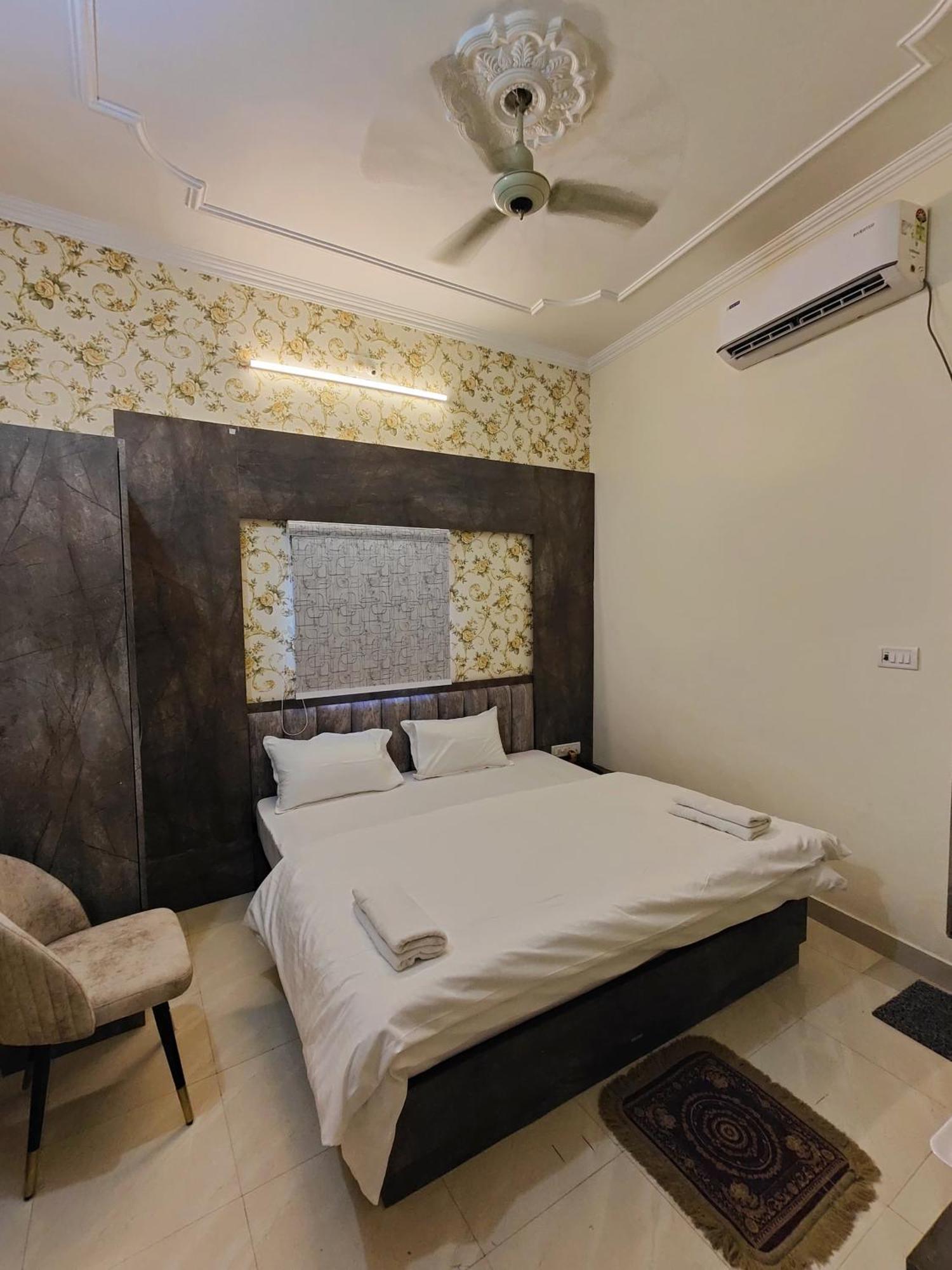 Hotel Mangal Murti Βαρανάσι Εξωτερικό φωτογραφία