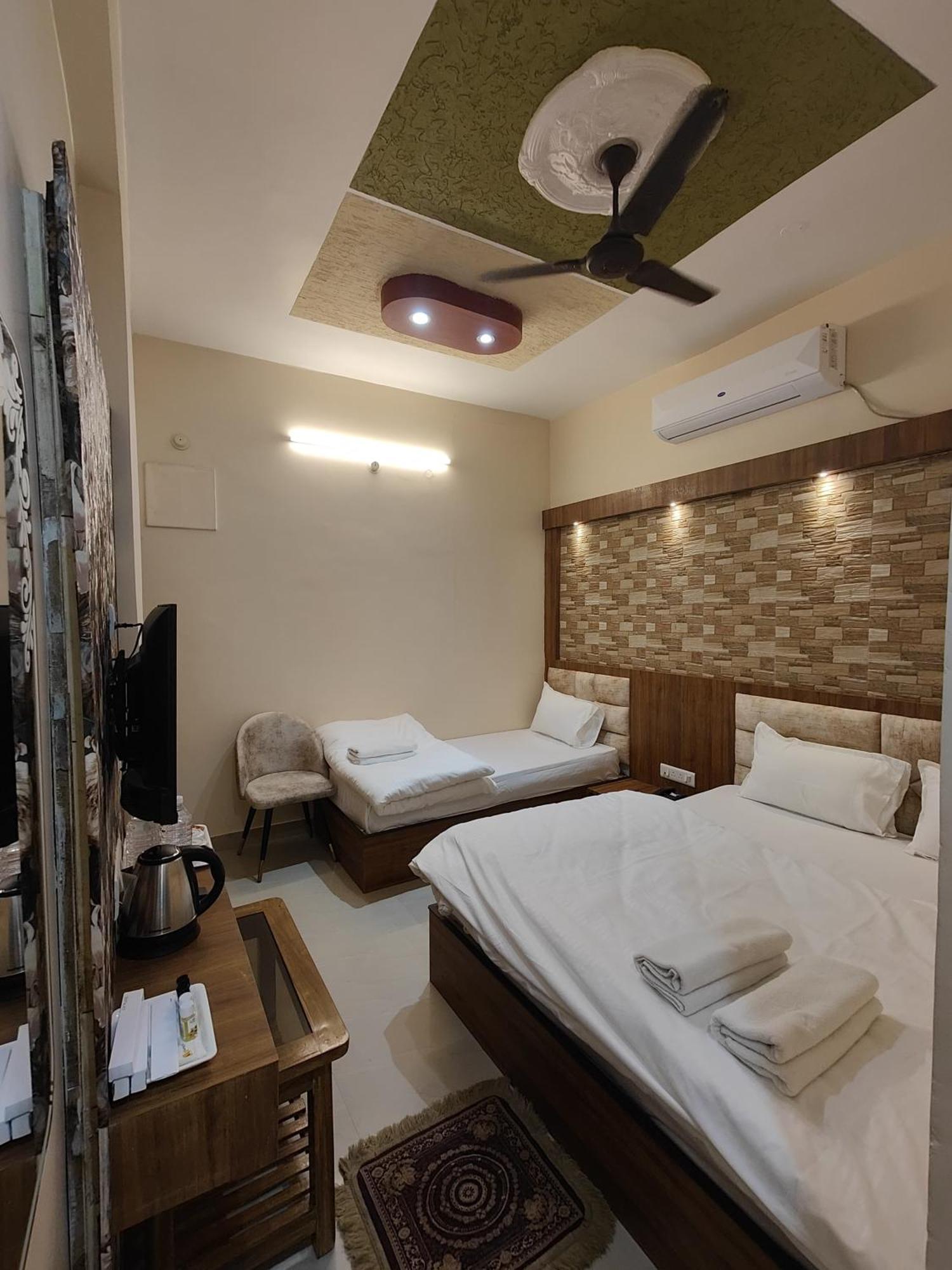 Hotel Mangal Murti Βαρανάσι Εξωτερικό φωτογραφία